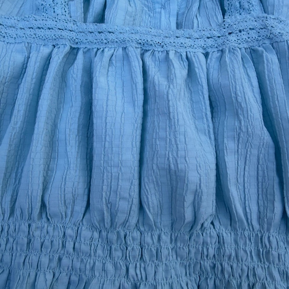 American Eagle Blue Seersucker Lace Trim Smocked Crop Tank Top Womens Medium - Picture 5 of 7